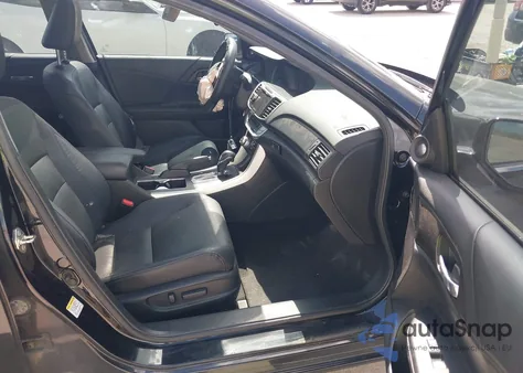 2014 Honda Accord Touring z USA, uszkodzony, nr VIN 1HGCR3F94EA034200